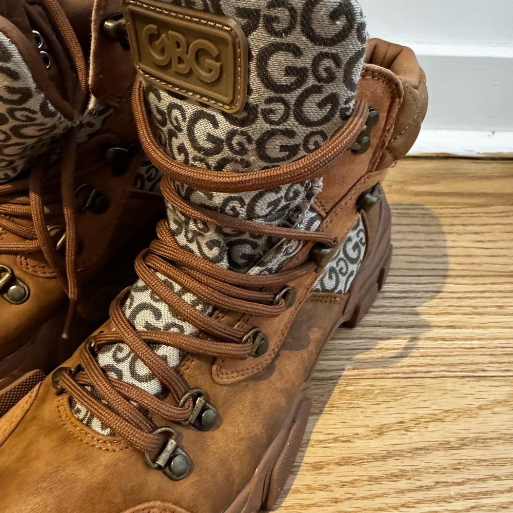 Guess boots.